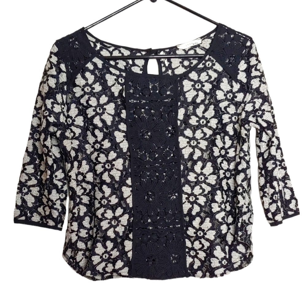 Lush Scoop Neck Black White Floral Lace Boho Cropped Half Sleeve Top Size Medium